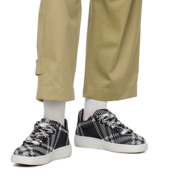 Burberry Black & White Check Knit Box Sneakers size 37 - Picture 2 of 15